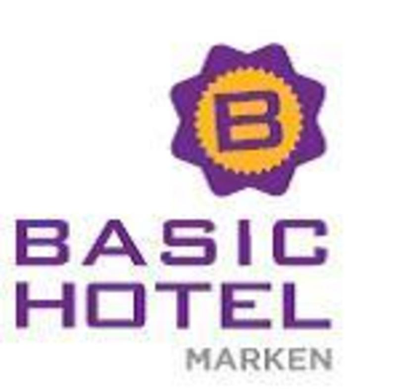 Basic Hotel Marken  1