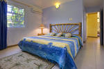 Paradise Baywatch Villa - Image 2
