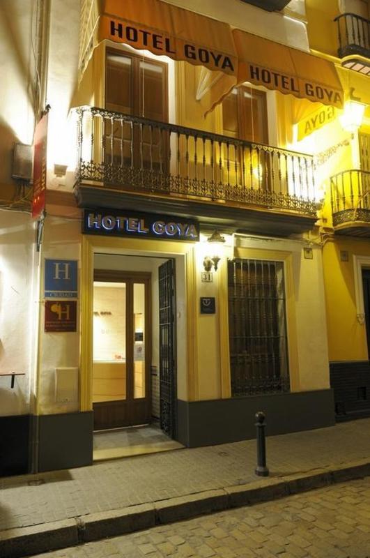 Hotel Goya  0