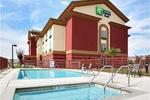Holiday Inn Express & Suites Gateway to Yosemite - Image 6