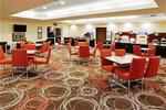 Holiday Inn Express & Suites Gateway to Yosemite - Image 7