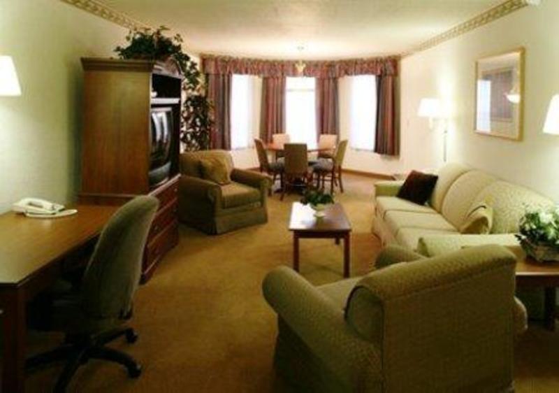 Comfort Inn & Suites  2