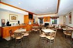 Comfort Inn & Suites - Image 5