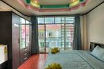 Stanley's Guesthouse - Image 1