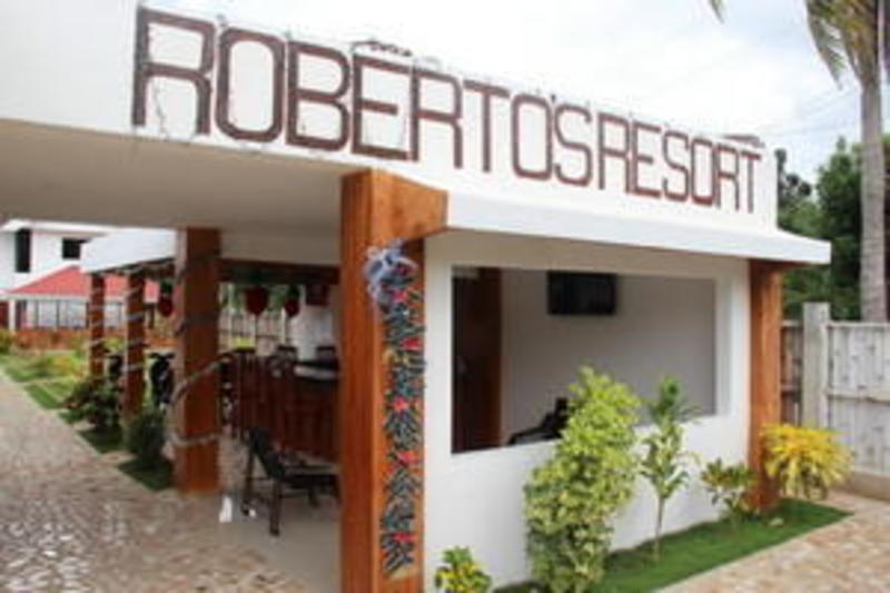 Roberto's Resort  0