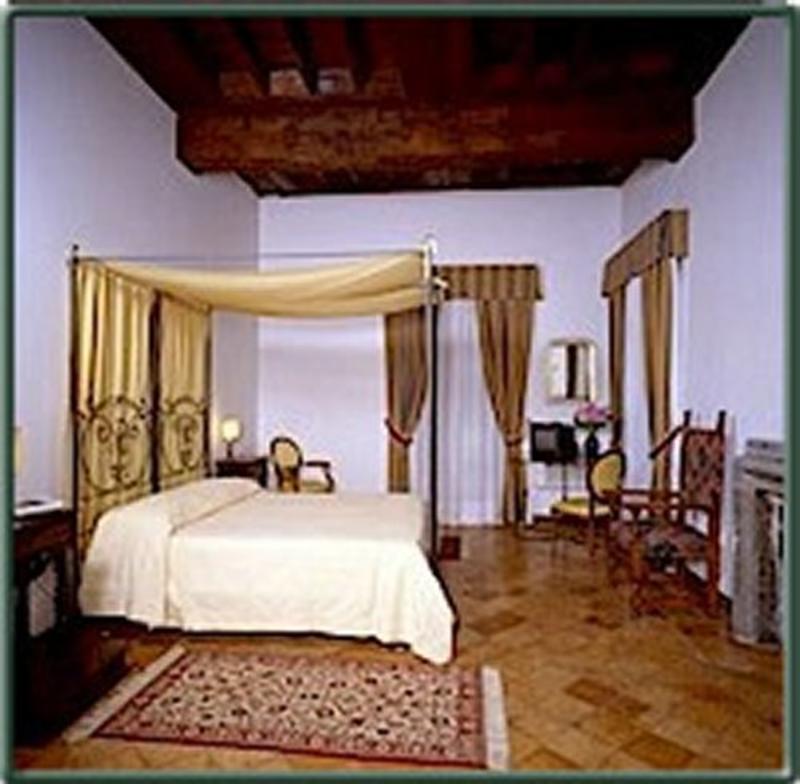 Hotel Ristorante Villa Ciconia  1
