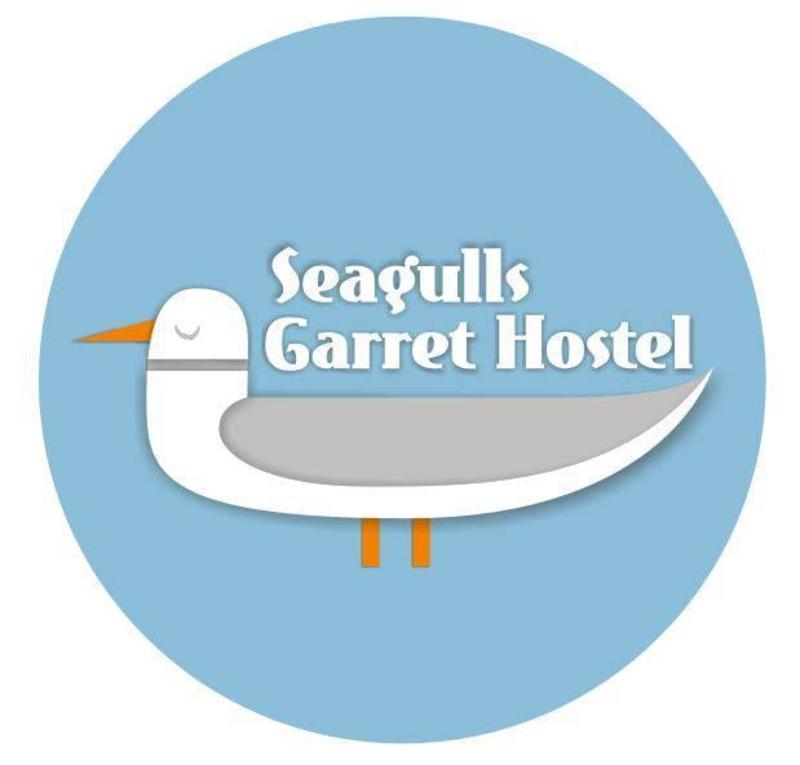 Seagulls Garret Hostel  0