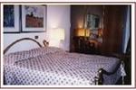 B&B Poeta, Este