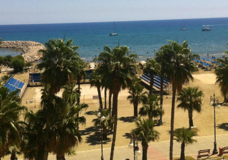 Sun Hall Beach Hotel Apartments - Larnaca  3