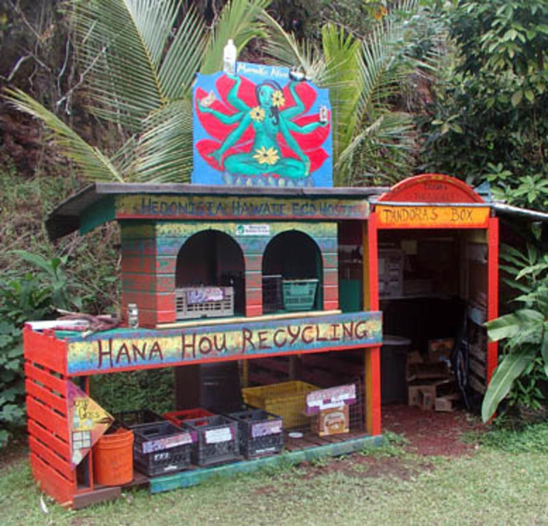 Hedonisia Hawaii Eco-Hostel  2