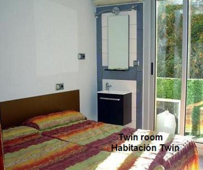 Hostal Pension San Ramon: Hostal Pension San Ramon: Image # 1: catalonia: barcelona spain youth hostels barcelona
