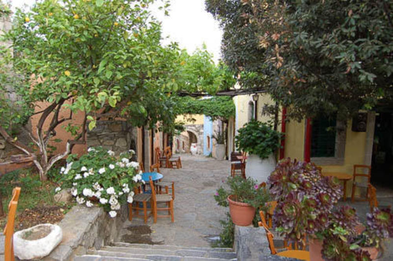 Arolithos Traditonal Cretan Village-Hotel  2