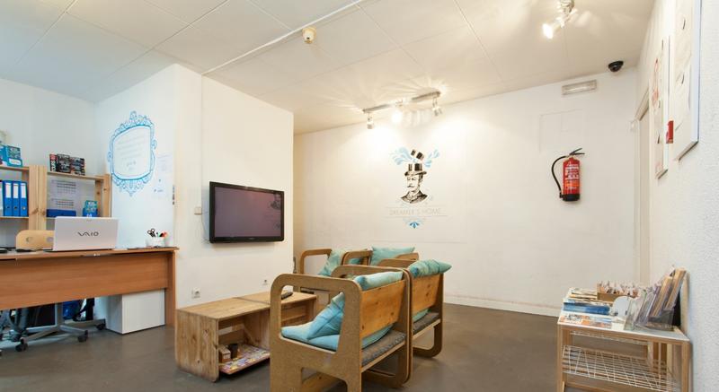 Hostal Bar Ramblas Colon