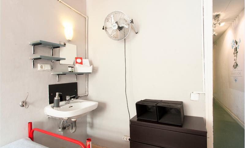 Hostal Bar Ramblas Colon